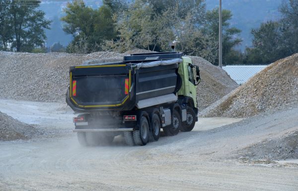 Gravel Delivery Service in Pasadena
