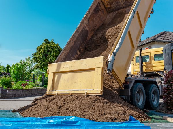 Landscaping Soil Delivery in Pasadena